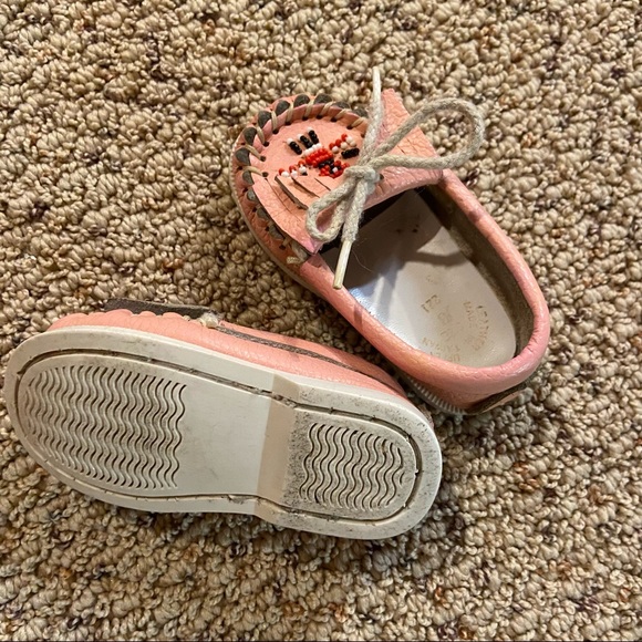 Vintage pink toddler moccasins - size 3 - Picture 2 of 2